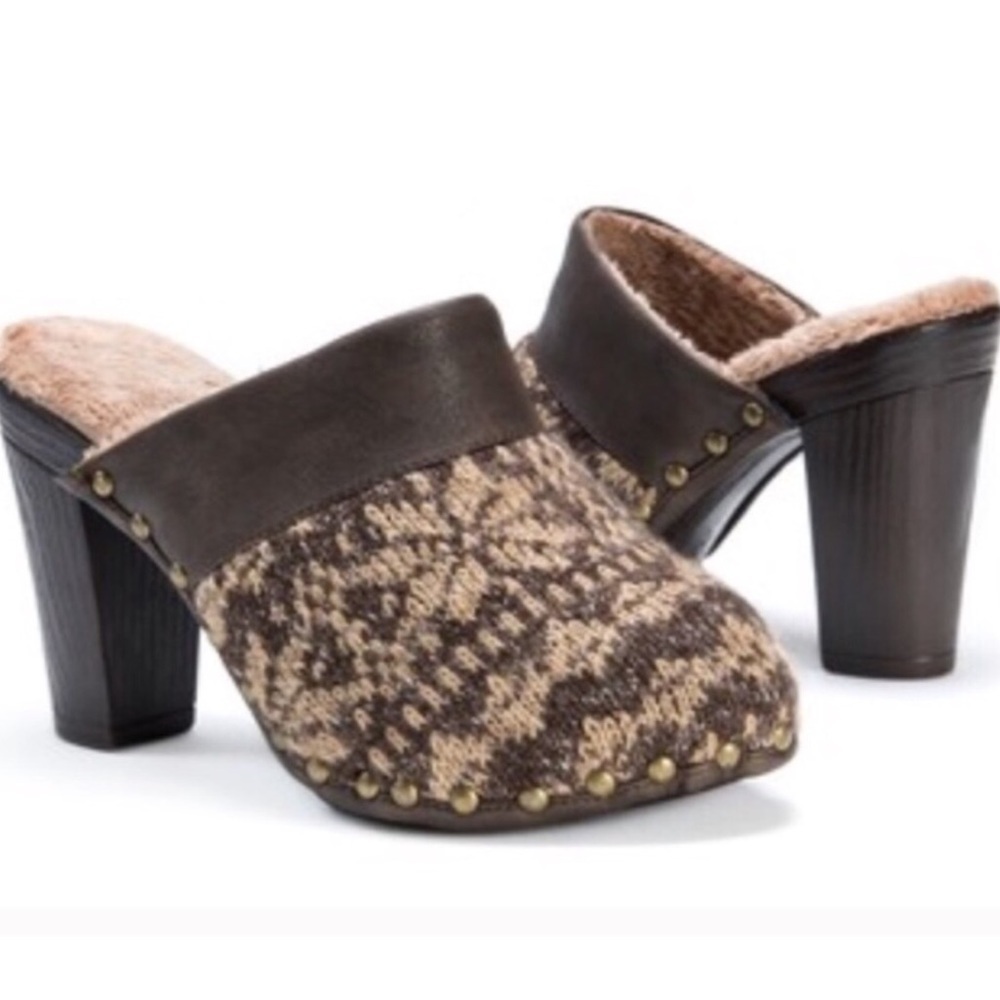 Muk Luks Kameryn Heeled Clogs - Picture 2 of 8